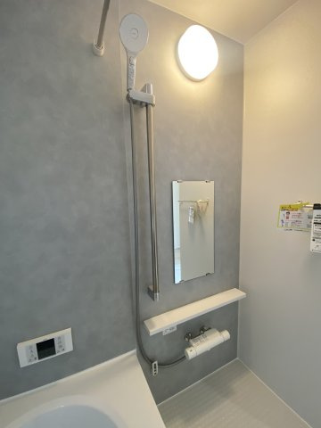 《仲介手数料無料》志木市柏町５丁目6-27(全1戸)新築一戸建てハートフルタウンの浴室|撮影日 2025年9月14日 13:30 晴れ