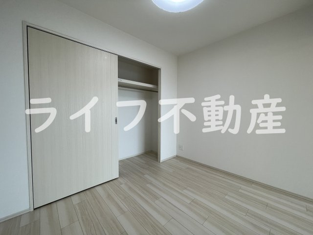 プレジオ永和ASIANの寝室|落ち着いた色調の寝室です