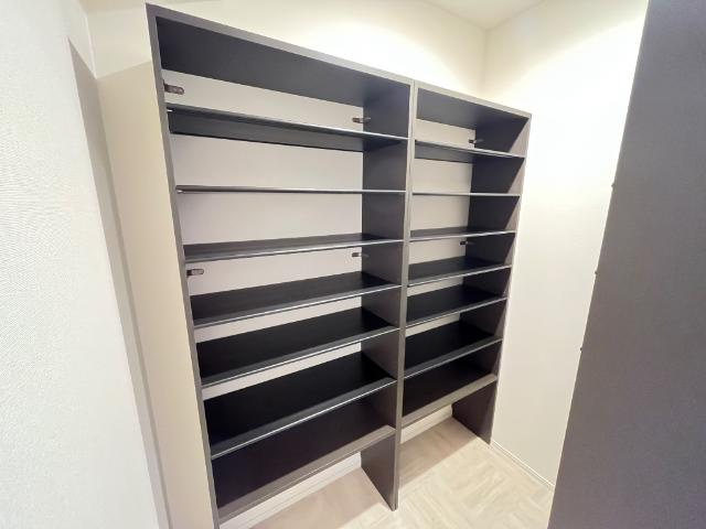 Moon stone（ムーン　ストーン）の収納|シューズクローク