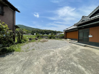 【駐車場】
