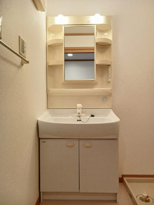 【洗面所】 | ビラ・エテルネルＡ | タイムさんまで1100m