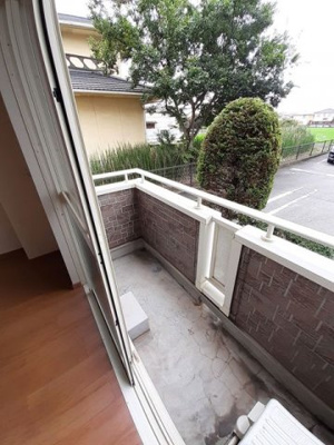 【バルコニー】 | ソレアードＡ棟 | 落ち着いた時間を過ごせるバルコニーです