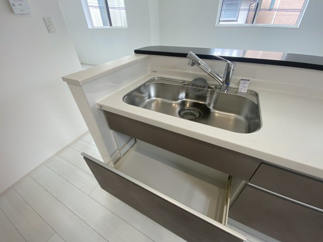 《仲介手数料無料》志木市柏町６丁目29-75(全1戸)新築一戸建てファーストタウンのキッチン|撮影日 2025年9月14日 13:30 晴れ