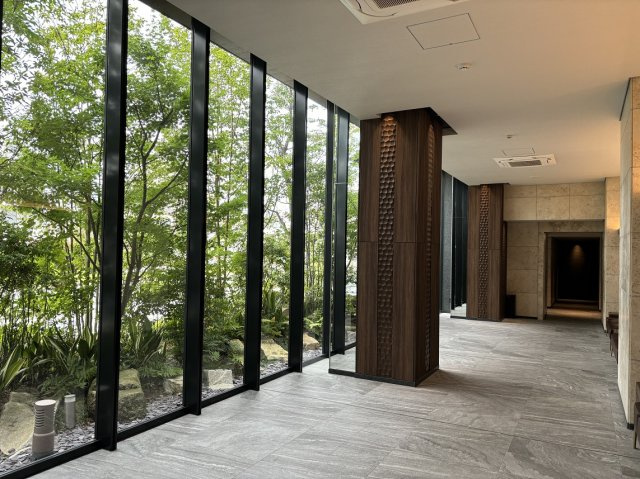 中古マンション　プラウドタワー豊橋のその他共用部分|エントランスを抜けた共用廊下です♪