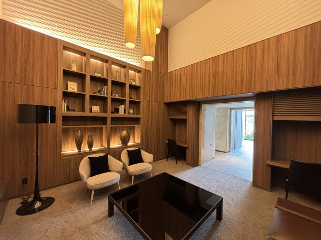 中古マンション　プラウドタワー豊橋のロビー|共用ラウンジ完備してます♪