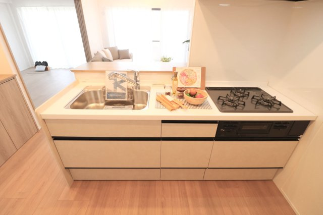 【キッチン】 | ハイラークみずほ台　（ふじみ野店） | 人気の対面式キッチンを採用。