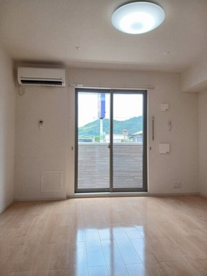 【居間・リビング】 | カレント沖 | 内装も気になるポイント