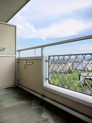 【バルコニー】 | ニューエルディム花水木Ｂ | お洗濯にも便利なバルコニー付き