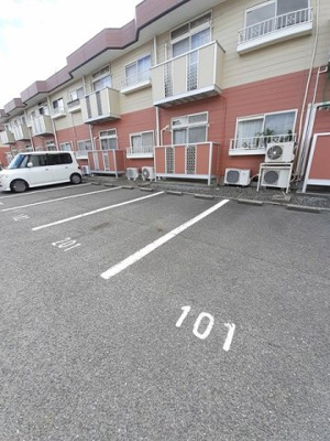 【駐車場】 | エルディム内田Ｂ | 駐車スペースもあります