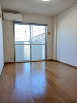 【居間・リビング】 | ニューシティサルビア | おしゃれな内装です