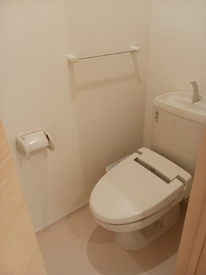 【トイレ】 | Ｃｒｏｓｓ　Ｓｉｄｅ | 清潔感のあるトイレです