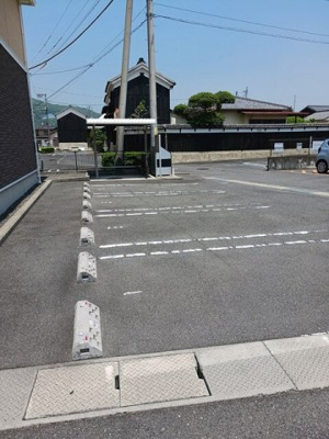 【駐車場】 | Ｃｒｏｓｓ　Ｓｉｄｅ | 駐車場があるので、車を買う予定の方も安心です