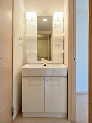 【洗面所】 | ニューシティしみず１ | 広い洗面スペース