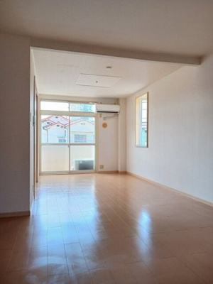 【居間・リビング】 | ニューシティしみず１ | おしゃれなリビングです