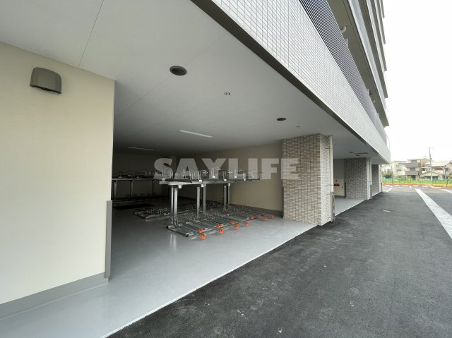 プレジオ永和ASIANの駐車場