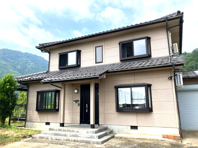 日高町殿　中古戸建　4LDK・3LDK