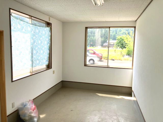 日高町殿　中古戸建　4LDK・3LDKの玄関