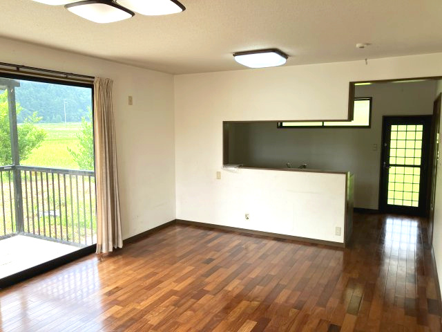 日高町殿　中古戸建　4LDK・3LDKの居間・リビング