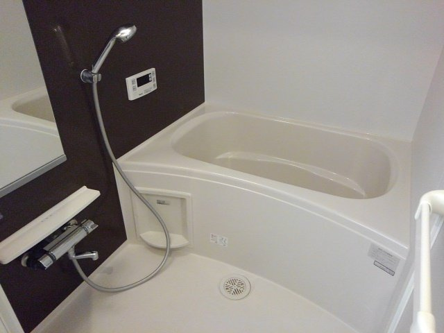 ブリッサ北の浴室