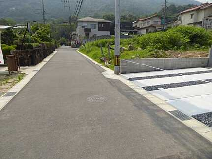 広島市東区福田８丁目の前面道路含む現地写真