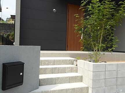 広島市東区福田８丁目の玄関