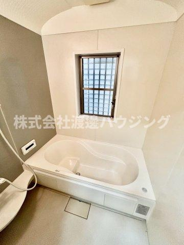 三和町2丁目戸建の浴室