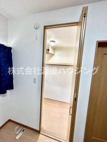 三和町2丁目戸建の収納|ウォークインクローゼット