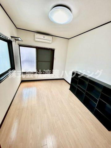 三和町2丁目戸建の寝室