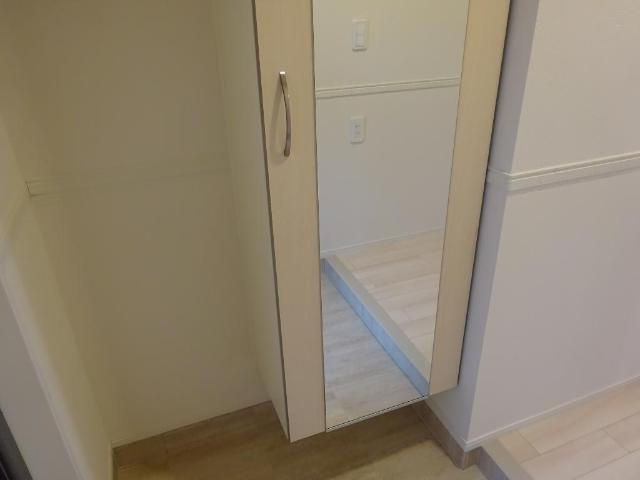 サンローズⅡの玄関|シューズボックス（イメージ）