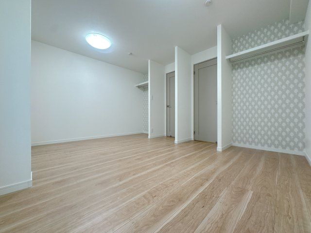 【洋室】 | コープ東薬院☆仲介手数料無料☆ | 落ち着いた淡い茶色の床がもたらす、ぬくもりと静かさ。