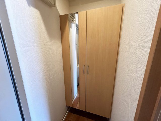 kanada A棟の玄関