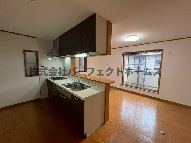 田井町戸建　賃貸の居間・リビング|ゆったり過ごせる居間です