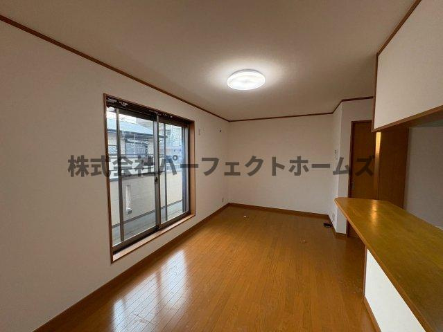 田井町戸建　賃貸の居間・リビング|ゆったりとした居間です