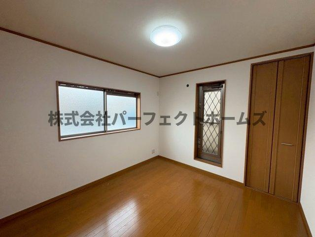 田井町戸建　賃貸の居間・リビング|ゆったり過ごせるリビングです