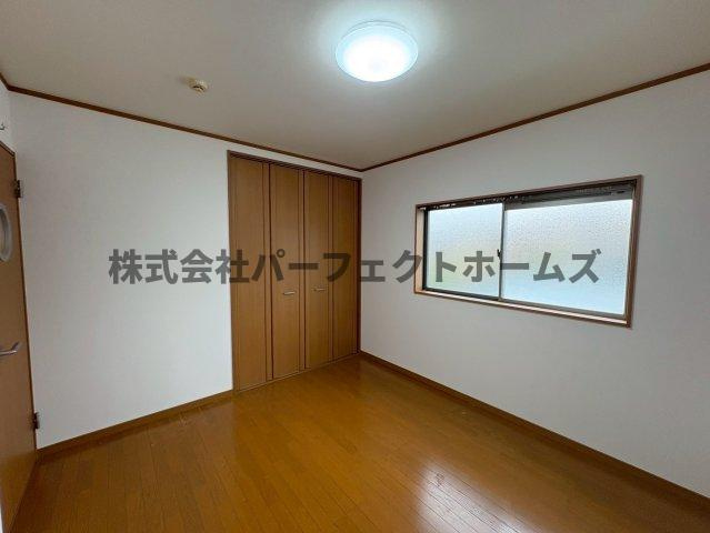 田井町戸建　賃貸の居間・リビング|ゆったりとした居間です