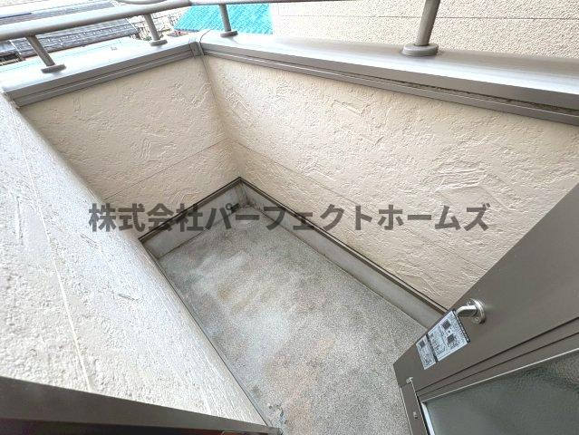 田井町戸建　賃貸のバルコニー|お洗濯にも便利なバルコニー付き