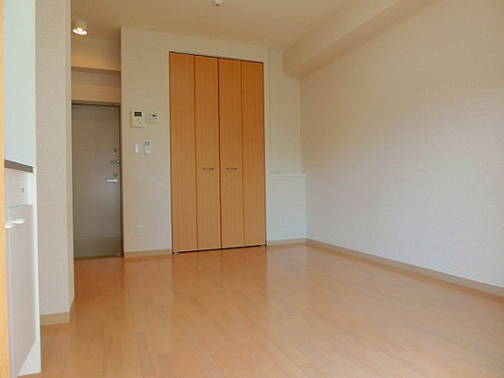 ビリオン日暮の洋室