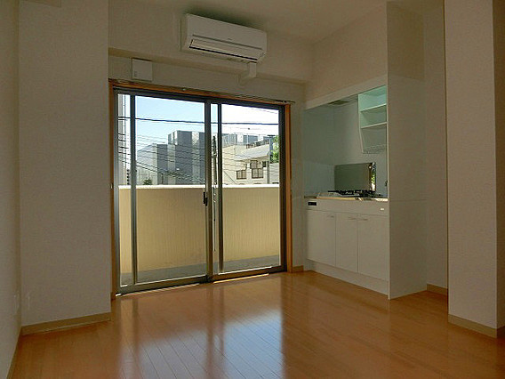 ビリオン日暮の洋室