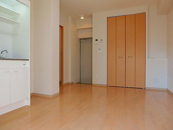 ビリオン日暮の洋室