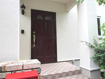 広島市安佐南区大町西１丁目 の玄関