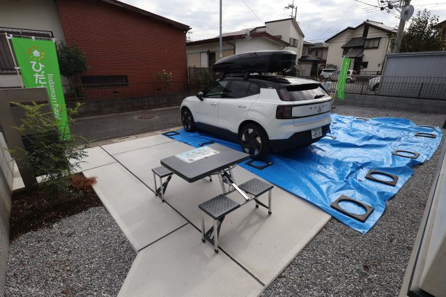 【駐車場】 | 《仲介手数料無料》久喜市吉羽３丁目24-13(全1戸)新築一戸建てブルーミングガーデン | 撮影日 2025年11月6日 12:15 曇り
