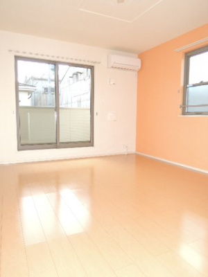 【居間・リビング】 | メゾン・ド・エスポワール | ゆったりとしたリビングです