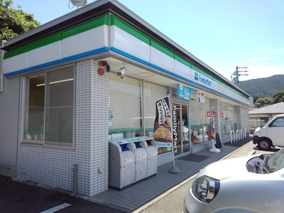 【周辺】 | ベルローズ・Ⅰ | ファミリーマート　富士川店まで650m