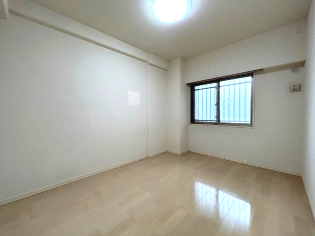 中古マンション　ダイアパレス長野鶴賀の洋室