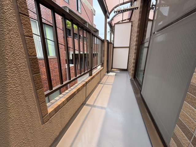 神戸市東灘区北青木３丁目の中古テラスハウスのバルコニー