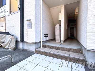 【エントランス】 | アミティエフレール神明町 | ゆとりのあるエントランスです