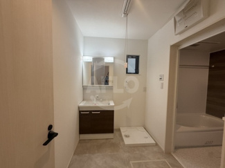 【洗面所】 | 住吉１丁目戸建 | 住吉１丁目戸建　洗面所