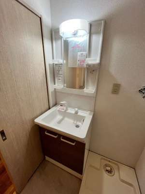 【洗面所】 | アイヴェール平尾 | 別号室の写真になります。現況優先。