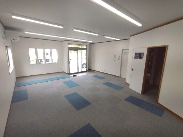 細川町柴田様貸事務所の内装