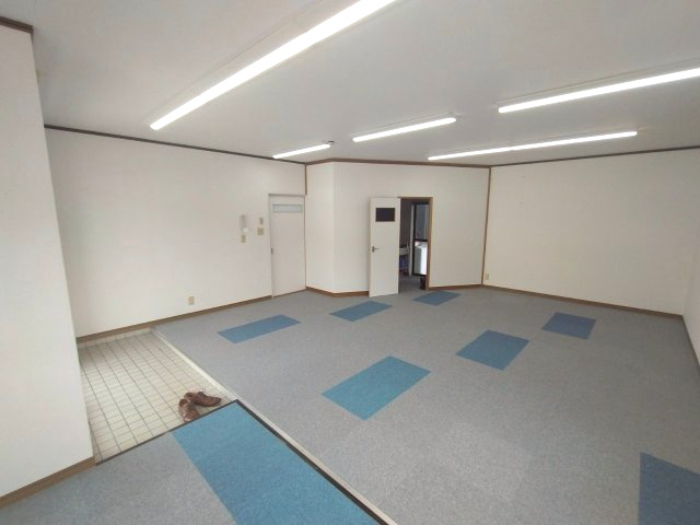 細川町柴田様貸事務所の内装